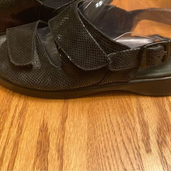 Wolky Jewel Sport Adjustable Strap Sandals - Picture 5 of 7